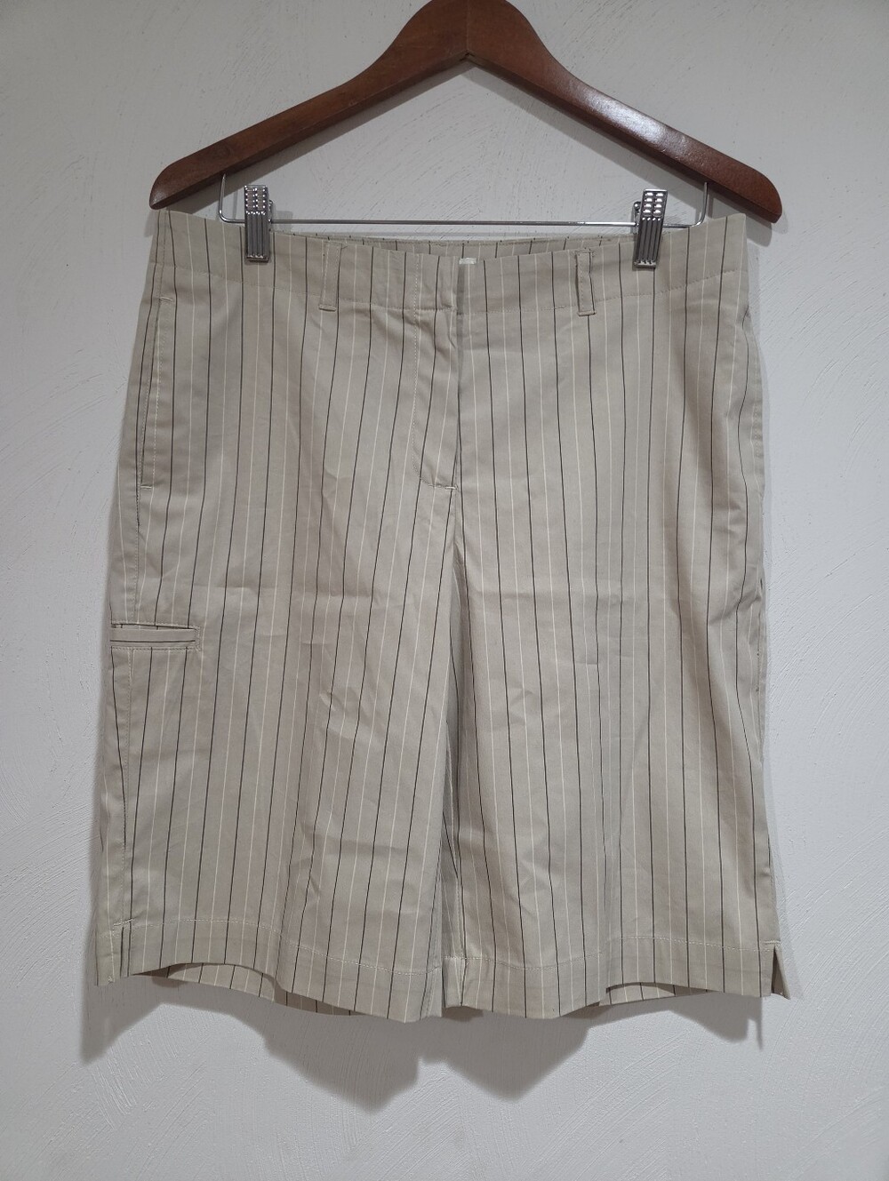 Lady Hagen Khaki Stripe Golf Shorts Size 10